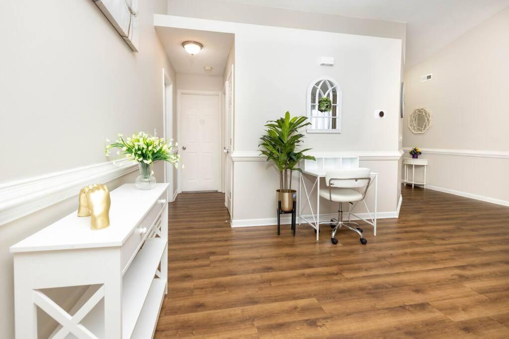 Queen City Family-Friendly Entire House, Charlotte Ngoại thất bức ảnh