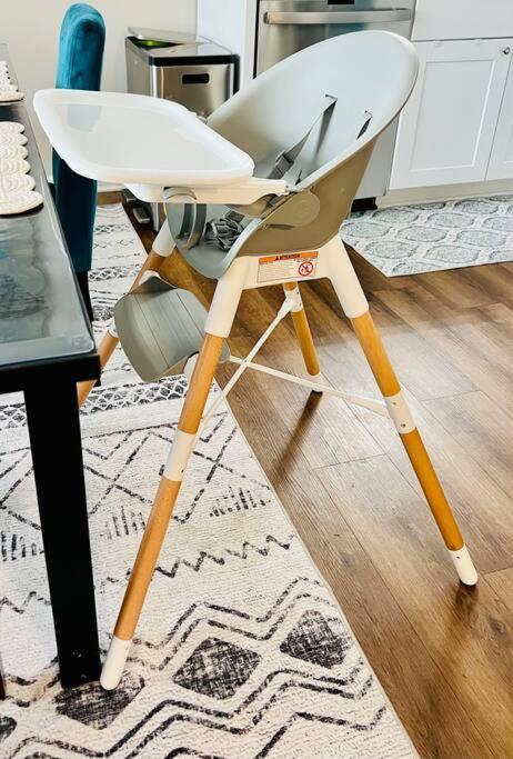 Queen City Family-Friendly Entire House, Charlotte Ngoại thất bức ảnh