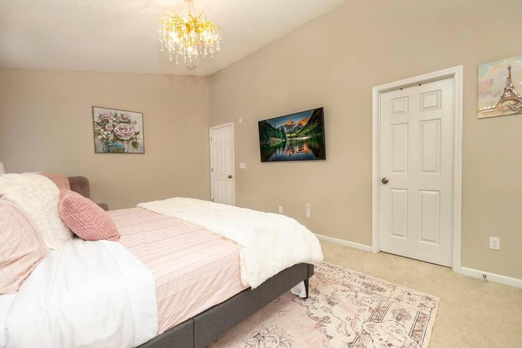 Queen City Family-Friendly Entire House, Charlotte Ngoại thất bức ảnh